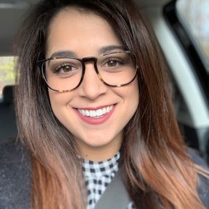 Meet your Posher, Gina